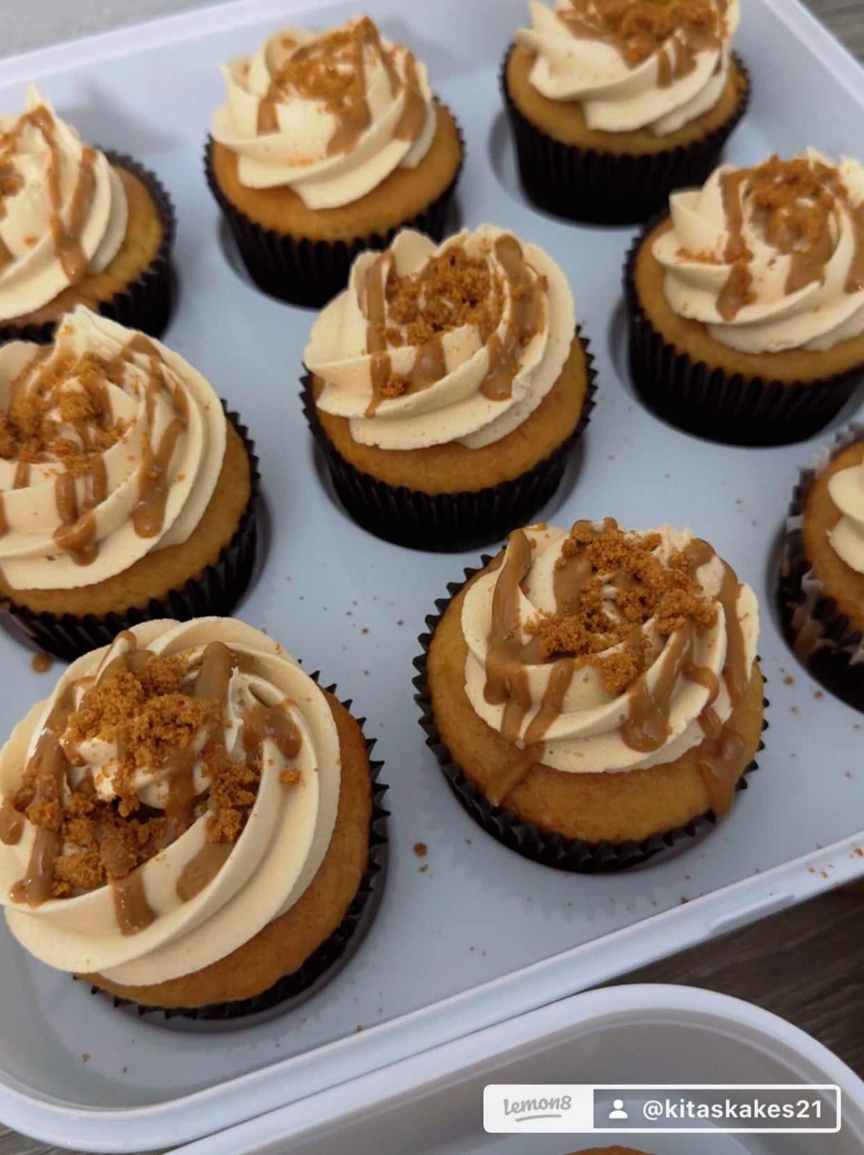 Cookie Butter Cupcakes 12ct